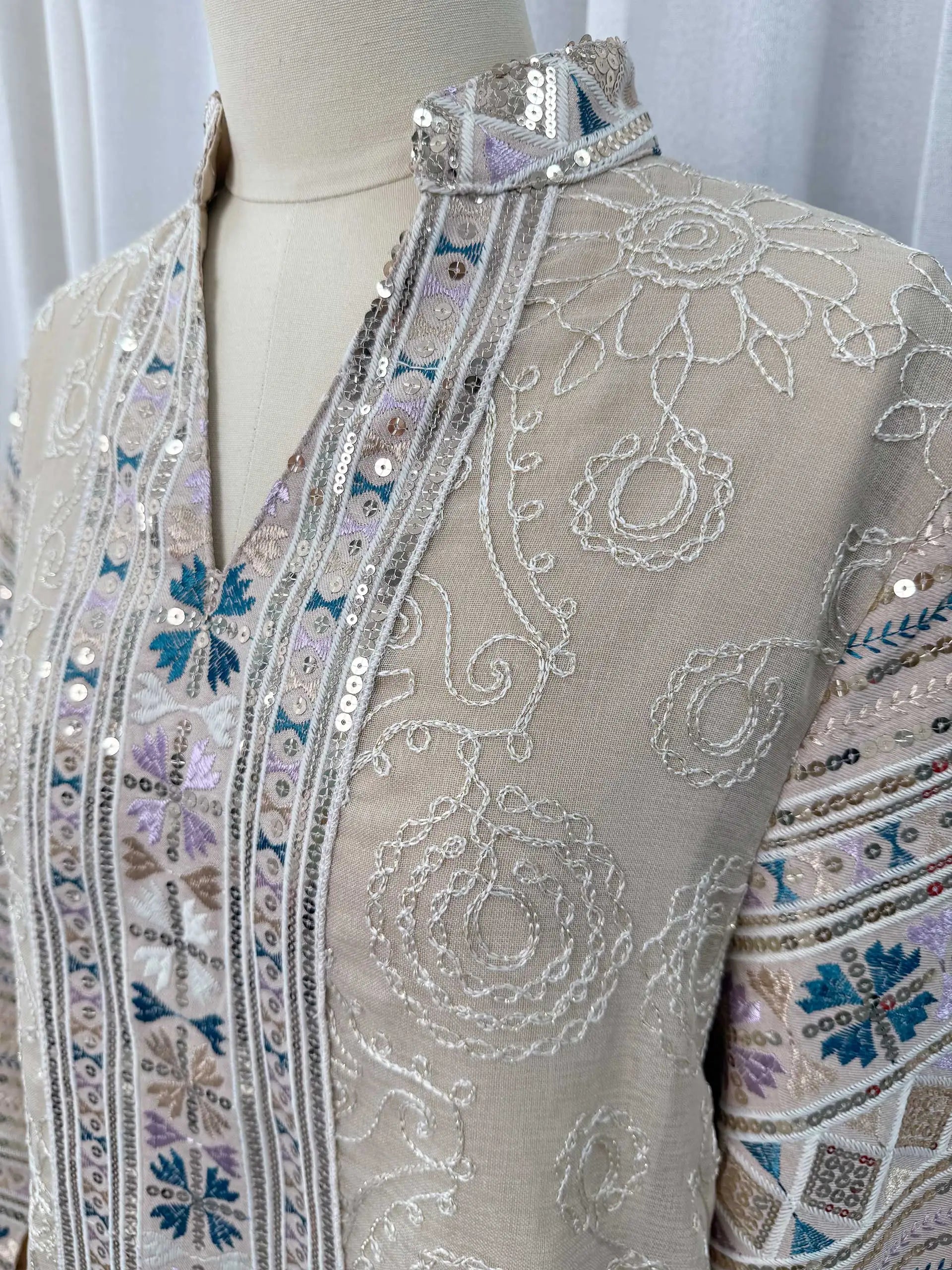 Eid Islamic Modest Abaya for Women Multicolor Embroidered & Sequin Beige Muslim Dress 2026 Elegant Dubai Stand Collar Tassel New